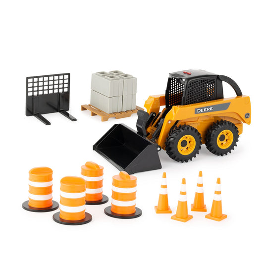 John Deere 1:16 Big Farm Skid Steer Set con barriles y Conos