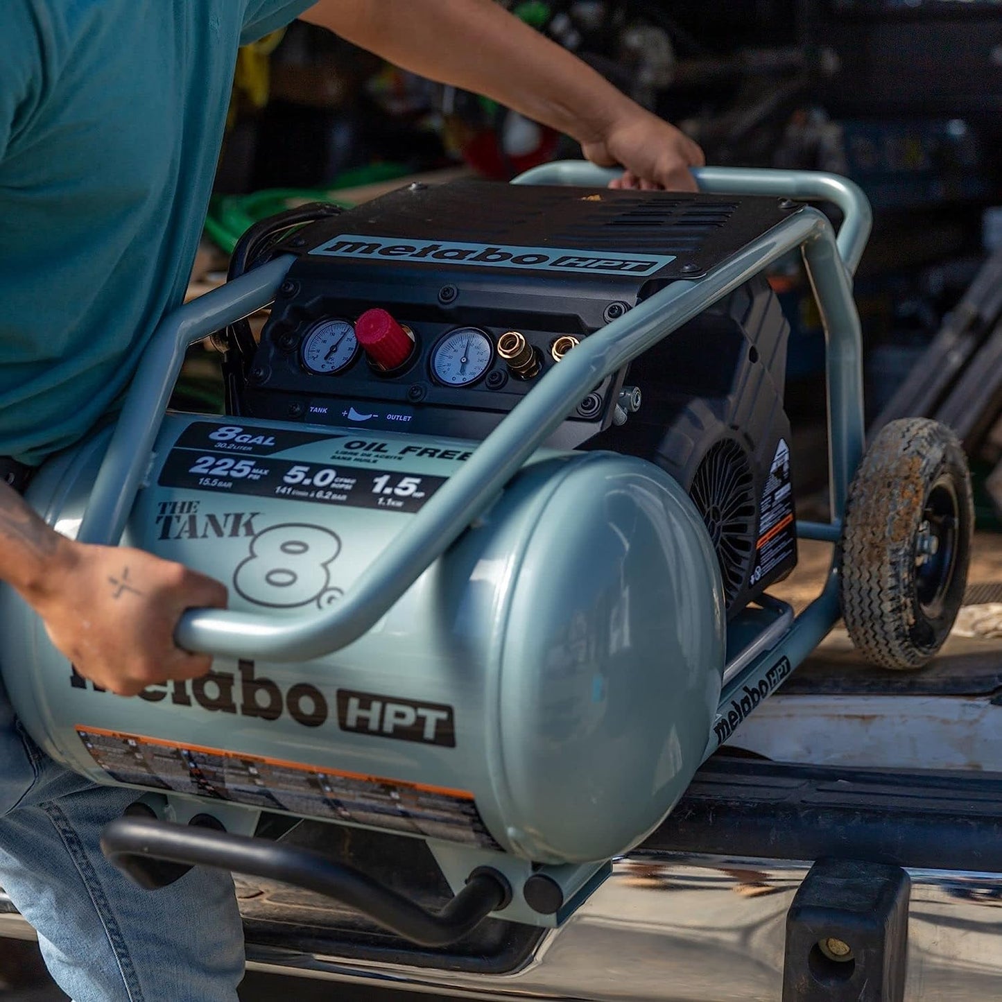 Metabo HPT Compresor de aire | THE TANK™ 8 galones | 225 PSI | 5 CFM @ 90 PSI | Carro | Sin aceite | EC1315S