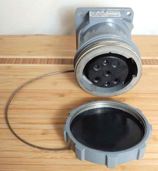 Russellstoll Female Receptacle 30A 3 Pole 4 Wire 440V 60Hz DS3421FRAB0 NOS USA