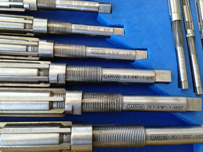 CME - Juego de escariador de mano ajustable de 11 piezas, acero de alta velocidad M2, 15/32"-17/32" a 1 11/32"-1 1/2", flauta recta