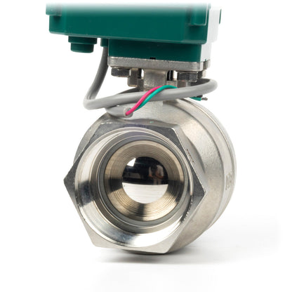 US SOLID Válvula de bola motorizada de 2" - Acero inoxidable, retorno automático de 2 cables, válvula de bola eléctrica de 9-24 V CA/CC con paso total, normalmente cerrada, certificada por NSF - NPT . SKU: JFMSV00408