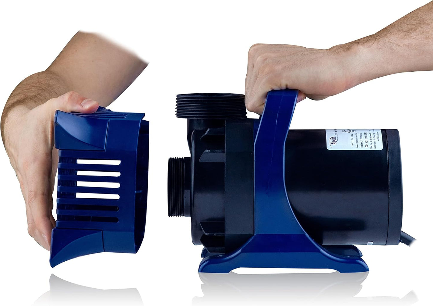 Alpine Corporation Bomba de agua sumergible de 8000 GPH con cable de 33 pies y adaptadores para estanques, fuentes, cascadas y circulación de agua, 540 vatios y 26 pies de elevación de funcionamiento