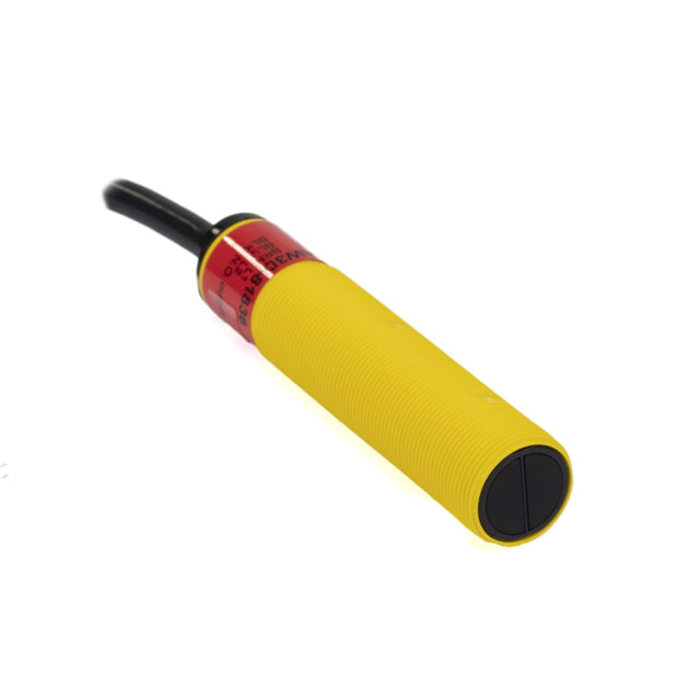 Banner Engineering Corporation S18AW3D-81836 S18 Difuso 3.937" (100mm) 16ms IP67, IP69K, IEC, NEMA 6P
