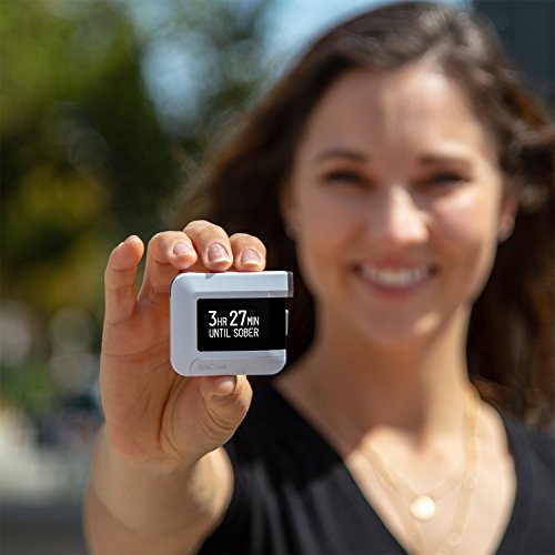 Alcoholímetro BACtrack C8 | Precisión de grado profesional | Conectividad inalámbrica opcional para Apple iPhone, Google y dispositivos Android Smartphone Samsung | Apple HealthKit Integration, color blanco