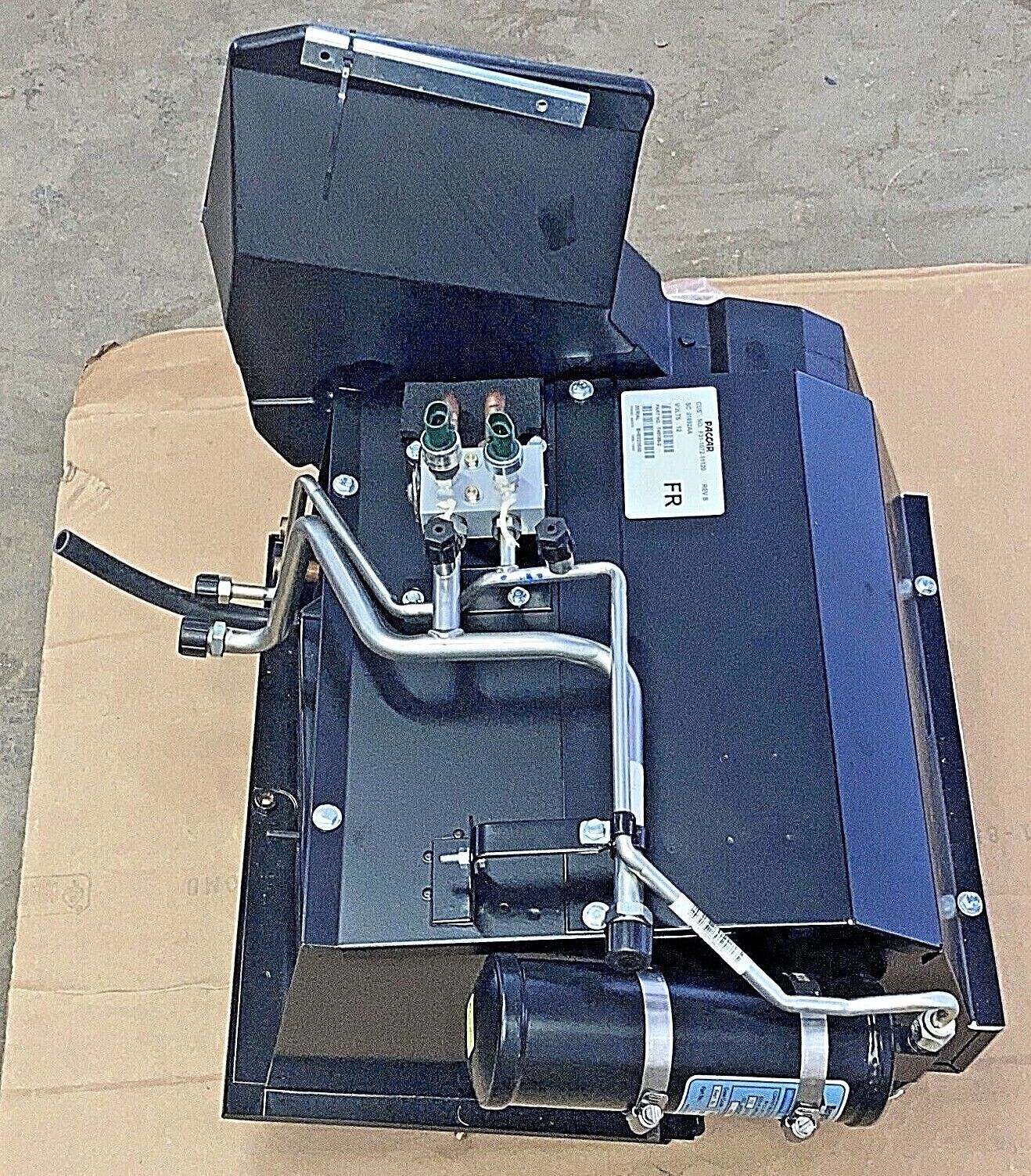 PACCAR OEM HEATING / AIR CONDITIONING HVAC CAB ASSEMBLY UNIT 12V ~ 740185-2