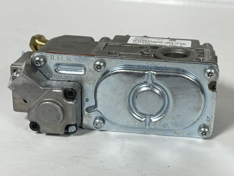 ROBERTSHAW 7000ELC 700-505-213 24VAC 12VDC MILLIVOLT GAS VALVE